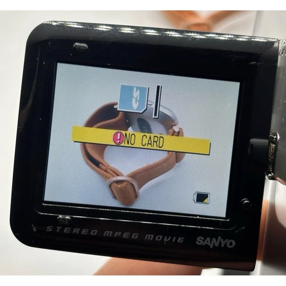 Sanyo Xacti VPC-C5 Digital MP4 Movie Still Camera 5 x Optical Zoom TESTED